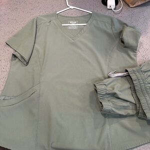 Scrub Set